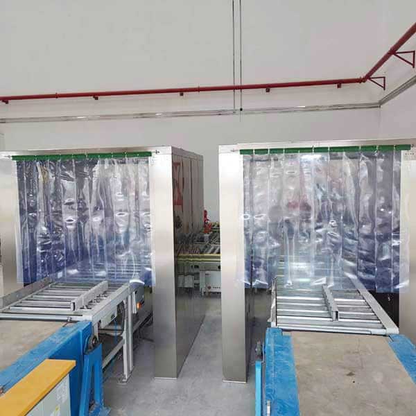 Air Shower With Roller Conveyor